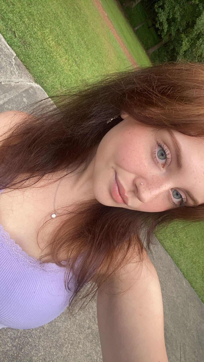 ashlinbtw's tweet photo. omg guys face reveal (its funny bc i havent used this app regularly in years) https://t.co/eMzU21kqUB