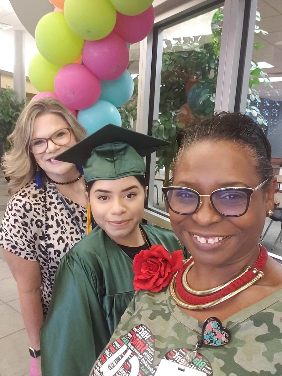 Kelle Adams tweet media