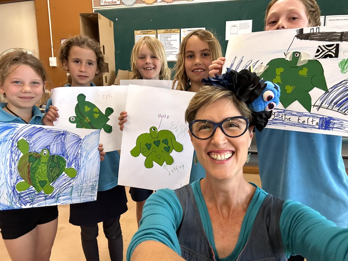 HOW turtley awesome is #NationalScienceWeek! So much fun creating #turtle heARTs with Year 2s at Exmouth DHS. Learning about the #science & technology of tagging turtles at Ningaloo for @CSIRO drsuepillans.com 🐢 #WomenInSTEM #CreativityUnleashed