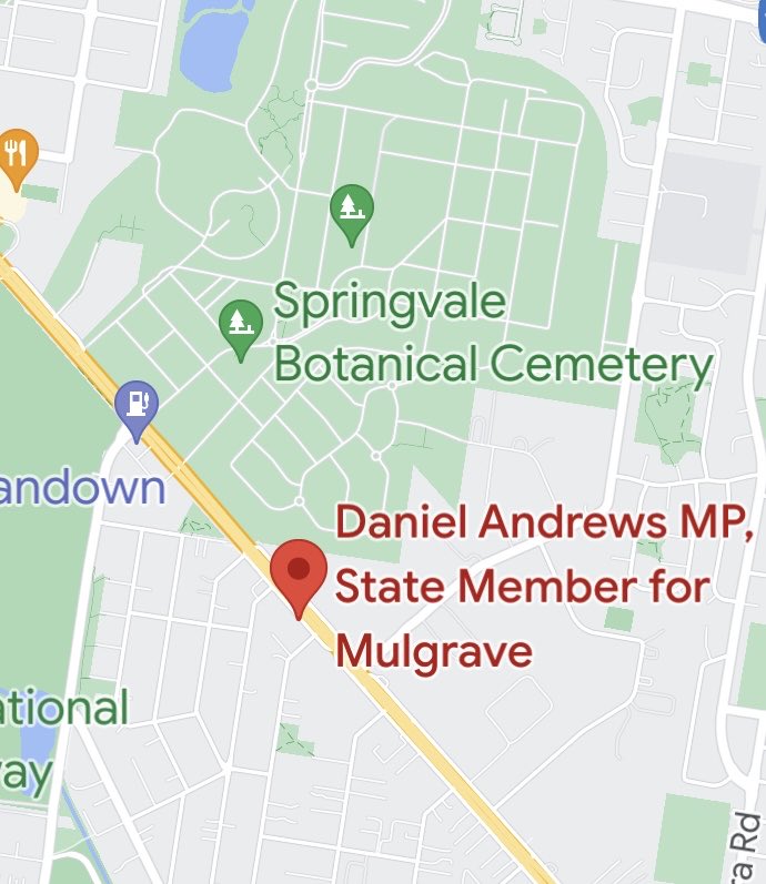 AdemSomyurek's tweet photo. #springst  Dan’s office is strategically located where he can keep a close eye on active socialist left branch members. https://t.co/oWQrlJLuCl