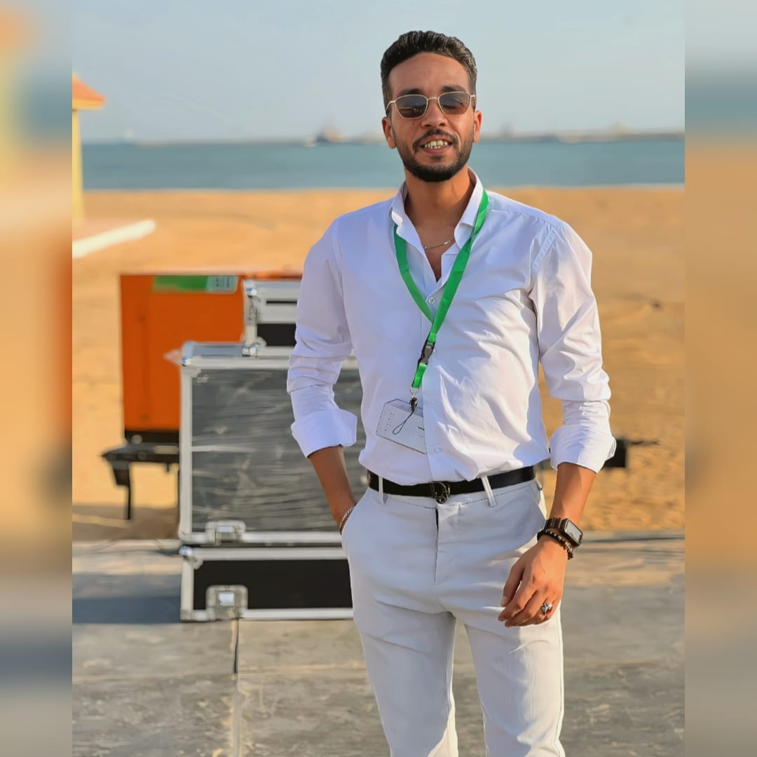 DebaDebod's tweet photo. #NewProfilePic
🥇😎 https://t.co/jhNtFOdGKx
