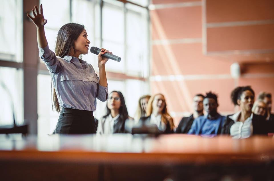 ManagementStoic's tweet photo. Be A Better Public Speaker: 4 Reasons To Arrive Early To Your Speech #leadership #management 
https://t.co/XxBnkcMdu8 https://t.co/0MIpgtkFIO