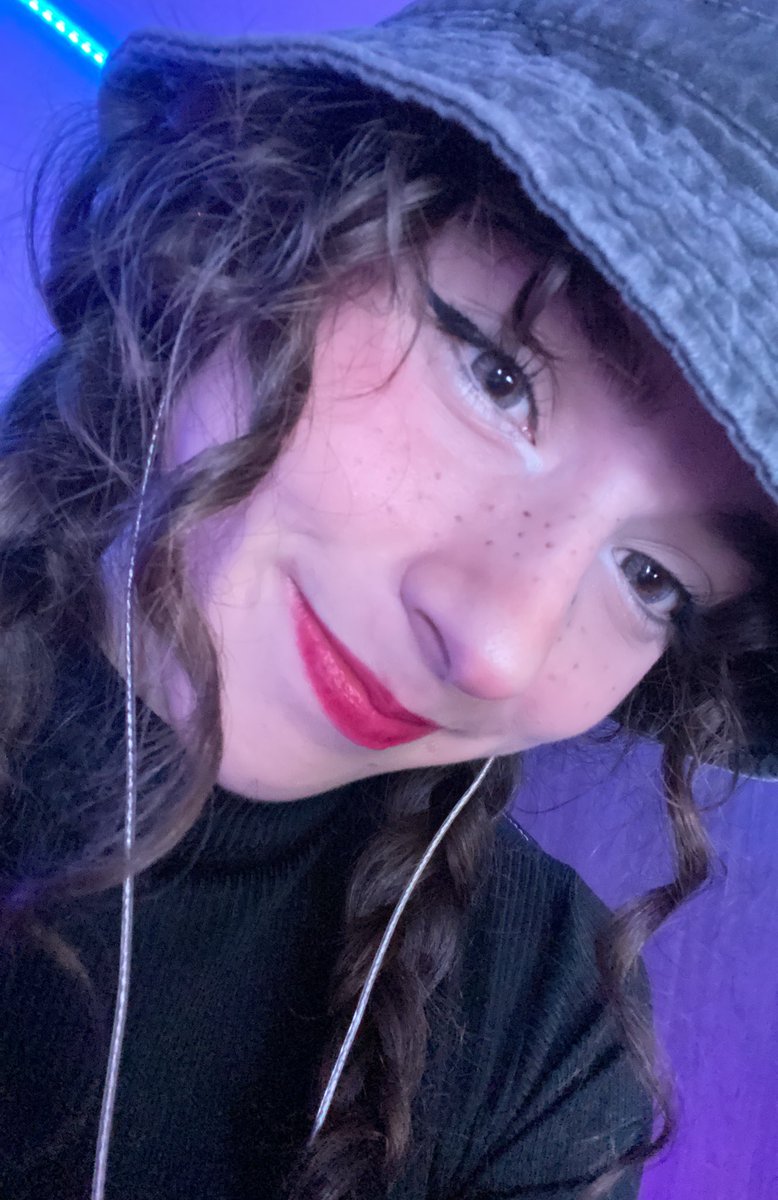 giselleglezv's tweet photo. 🌙STREAM NOCTURNO🌙

Ya estoy en vivo lista pa rankiar y bajar de rango😈

Cáiganle ♥️

https://t.co/JpUsRXYjdw https://t.co/EJ36OCnDUv