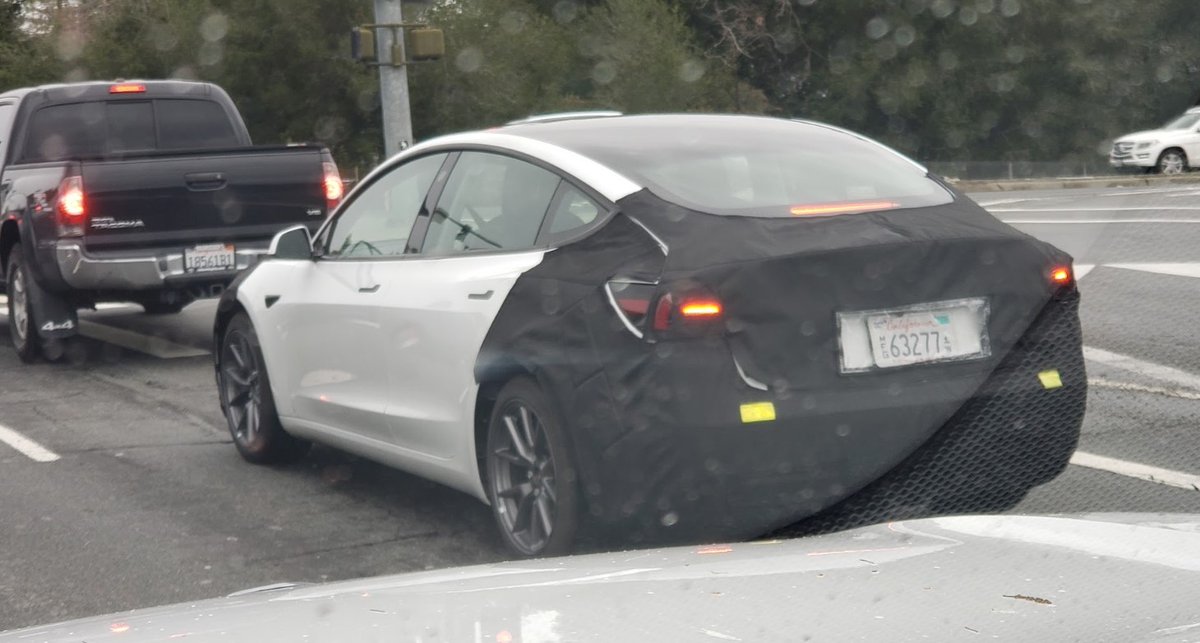 beforeyoutake's tweet image. Unmasking the Future: Tesla’s Model 3 Project Highland Spotted Testing in Xinjiang

Know more @ beforeyoutake.com/ev-news/unmask…

#BeforeYouTake #TeslaHighland #Model3Upgrade #ElectricInnovation #AutomotiveRevolution #FutureDriving #CuttingEdgeTech #InnovationUnveiled