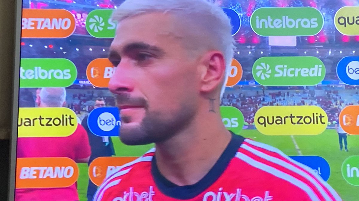Arrascaeta:

"A gente quer conquistar alguma coisa esse ano, estamos em mais uma final. Hoje era muito importante todo mundo estar focado e unido pela vitória. Momento difícil. A gente sabe que quando ganha o assunto é Flamengo, quando perde é Flamengo, sempre vira tudo em torno