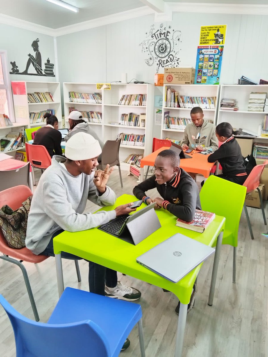 ElectricalTry's tweet photo. As part of the community giveback, Try Easy management is part of an NPO called Youth Developers for 4IR (https://t.co/kyRyhT3aJF) where we give Digital Literacy training skills for free on Sartudays to youths from the schools around Alexandra..thread https://t.co/C9Lc6VRlI1