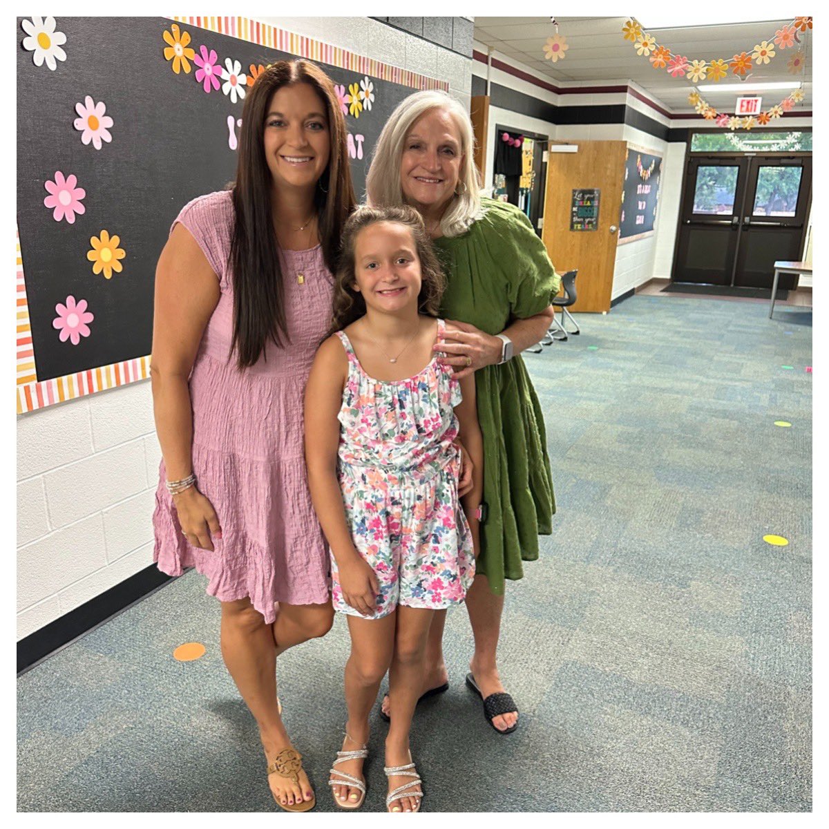 NMcDaniel3rd's tweet photo. Reese had the Best First Day of 4th Grade!! ๐ She loves her teachers already & is so excited for the year!! I am so thankful for our @AustinElem family who make school so much fun for the kiddos!! @kdmcilvain @4cwithmissb @DMcQueenAustin @MsKaur_K2 @KristanPerryman #CISDFirstday https://t.co/3rqOtQhnxE
