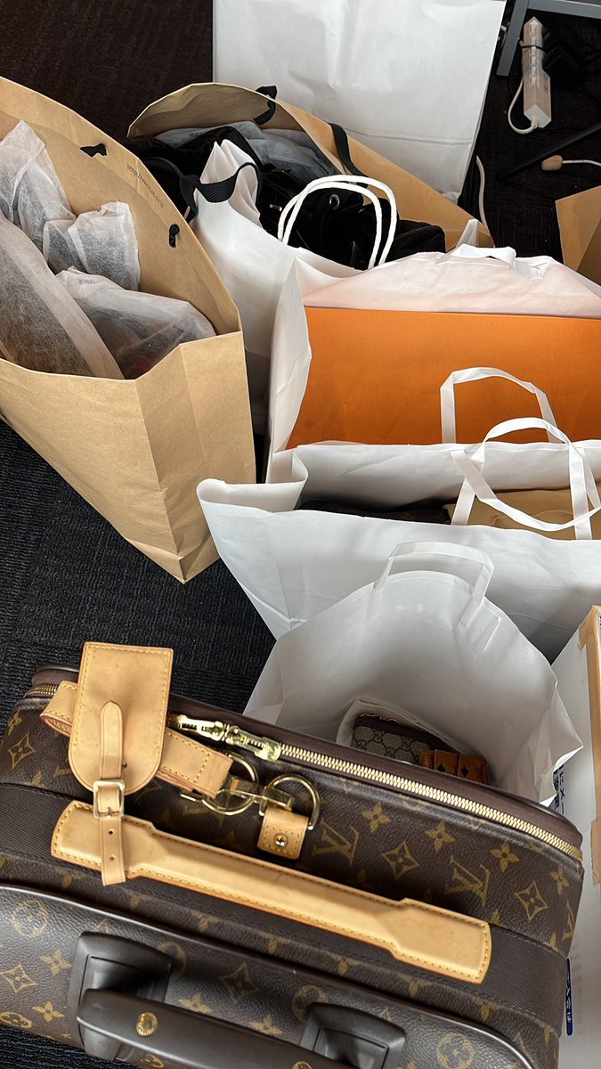 linkbio.co/5060507d3hNZY

今日は商品が沢山届きました！
随時アップしていきますので
お楽しみに🥰