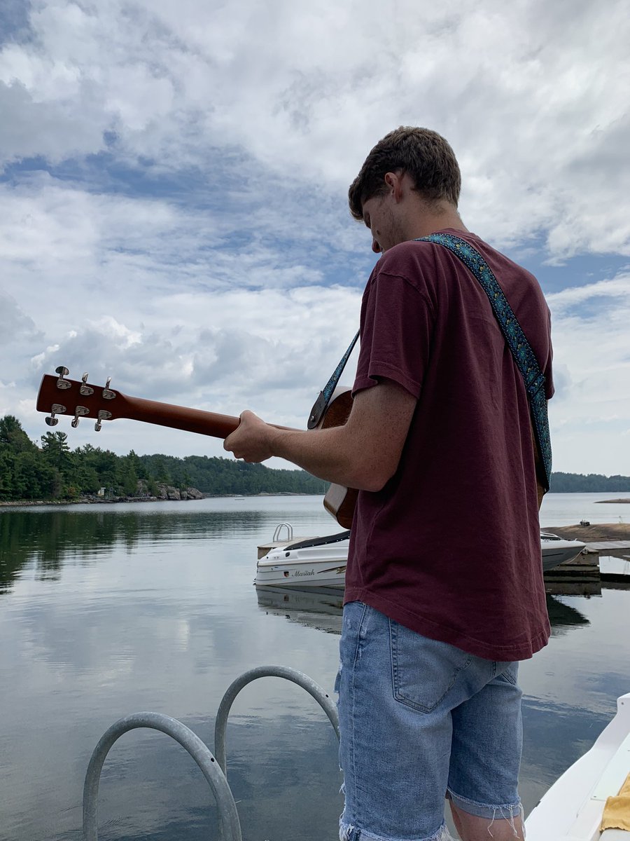 SherriShep's tweet photo. We are always so thankful for some family time at the cottage! ♥️ https://t.co/Qt2Kvr9Pjl