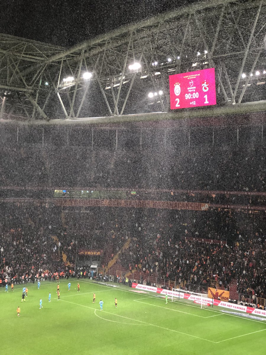 karacorlu's tweet photo. @GalatasaraySK DOĞU ÜST tribün 416 blok önden 3. Sıra kombinemi gişe fiyatından devredeceğim DM lütfen https://t.co/PaPnBl6fAF