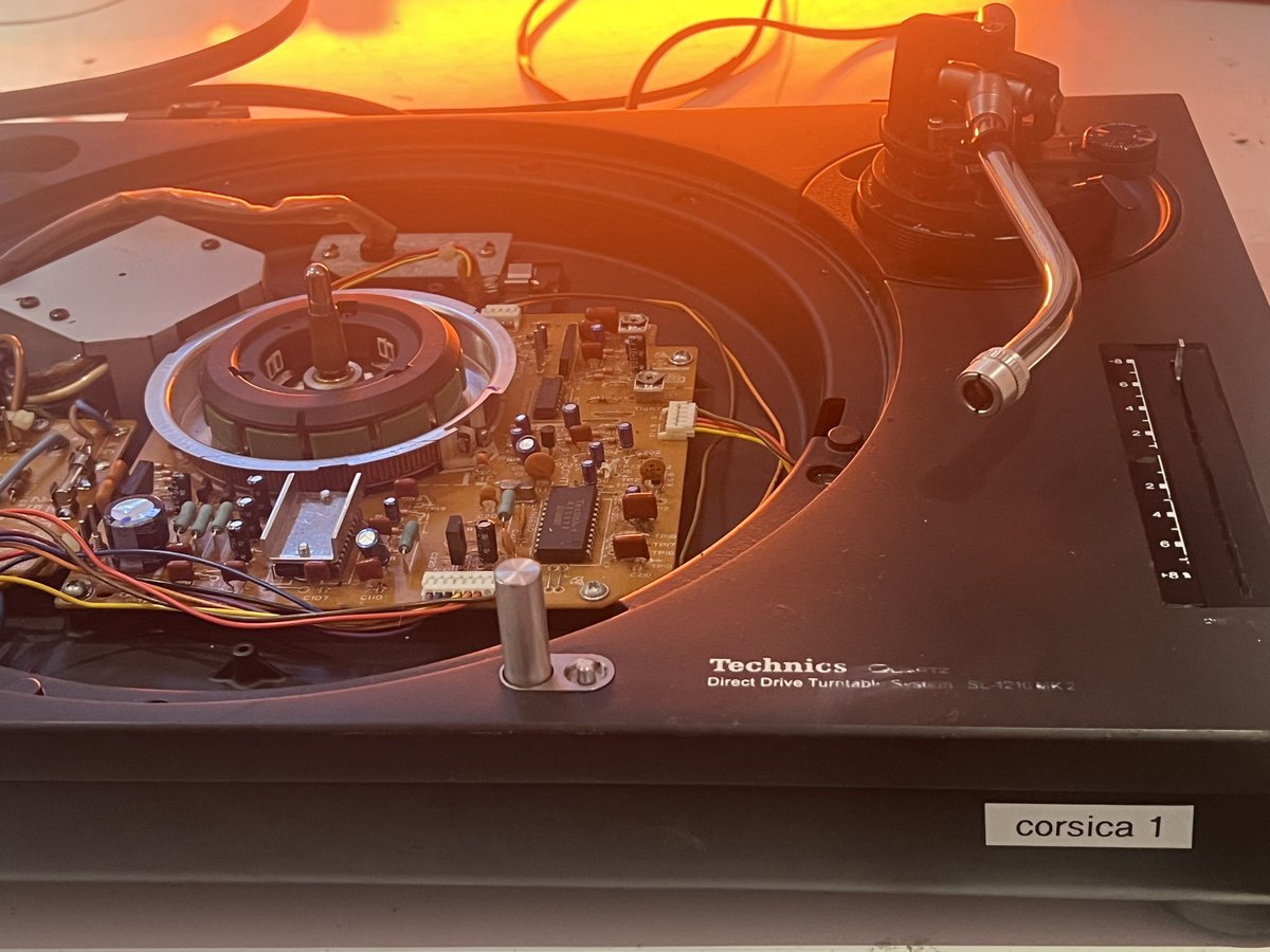 deck_doctor's tweet image. Servicing &amp;amp; repairs to 4x Mk5G’s &amp;amp; 6x Mk2’s @Corsica_Studios
#Technics1210 #Technics1200 #technicssl1210 #technicssl1200 #technics1210mk5g #deck_doctor #deckdoctor #vinyl
#technicssl1210mk2 #technicssl1200mk2 #SL1210 #SL1200 #dj #decks #corsicastudios #elephantandcastle