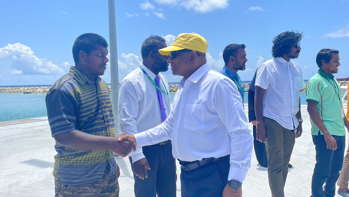 abdulla_shahid's tweet photo. މިއަދުގެ ތިންވަނަ މަންޒިލަކީ ށ. ފޭދޫ. 

ފޭދޫގައި، ރައީސް އިބްރާހިމް މުޙައްމަދު ޞާލިހުގެ ރިޔާސީ ކެމްޕެއިން ޓީމާ ބައްދަލުކުރިން. އަދި ކުރިއަށް ހުރި މަސައްކަތްތަކާ ގުޅޭގޮތުން މަޝްވަރާކުރެވުނު. 

#VoteMDP 
#IbuAslam2023
#UfaaveriAmaanRaajje https://t.co/ioWr2qEUDA