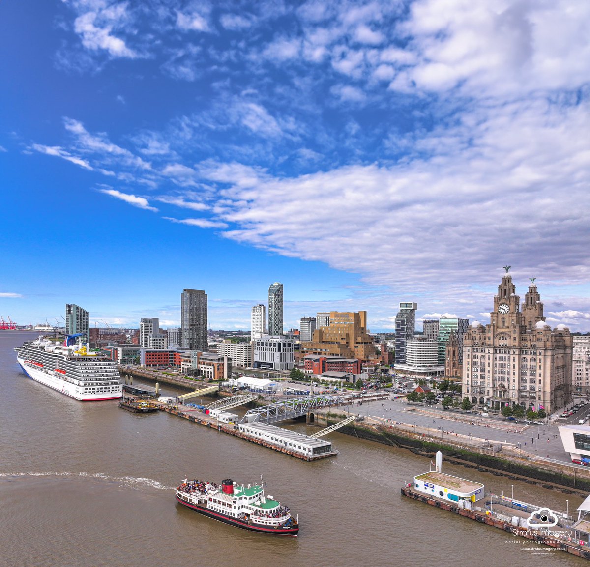 Morning Liverpool stratusimagery.co.uk @YOLiverpool @realrobinjmac65 @angiesliverpool @LiverpoolTweeta @thedustyteapot @phil_oates @PeelLandP #liverpool #waterfront #ferry #cruise