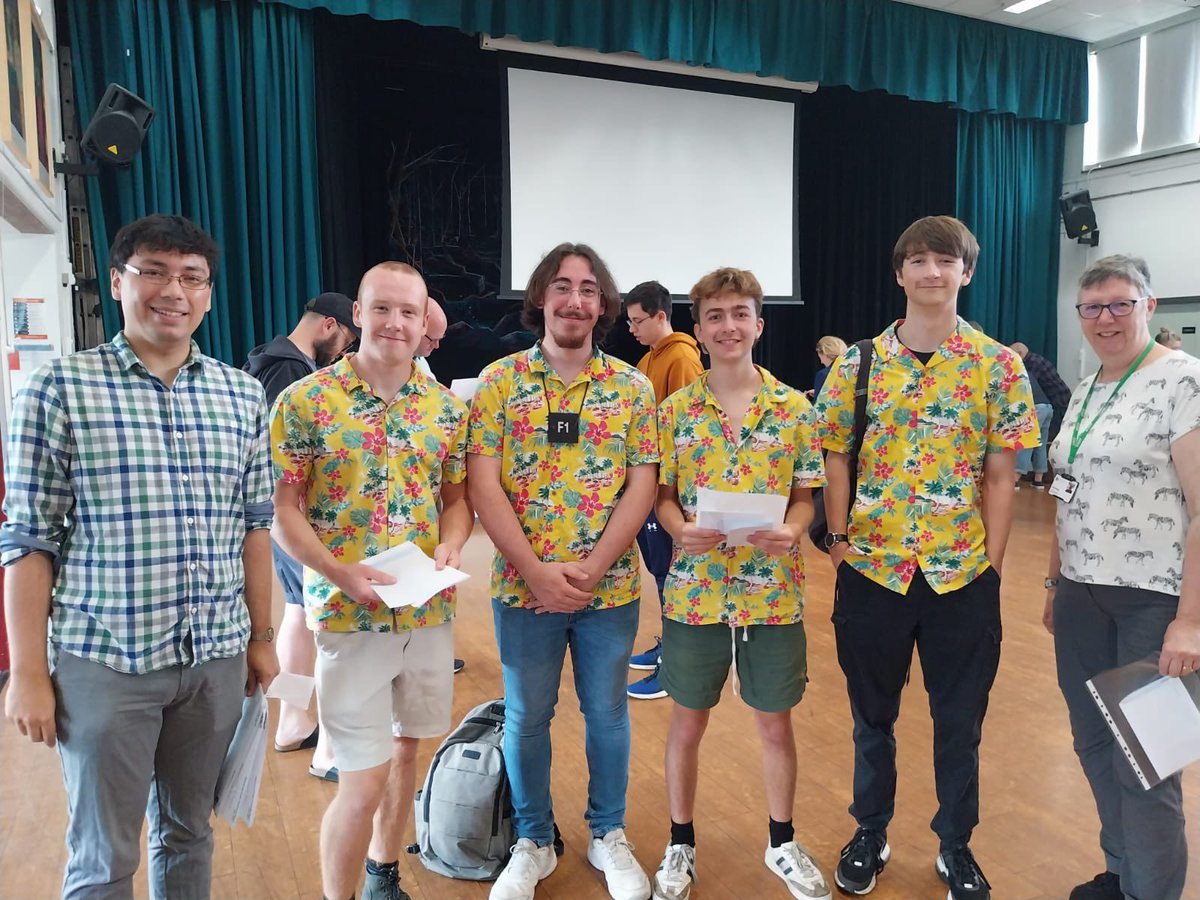 Dream team of future mathematicians (mostly). Loving the matching tops…less so my stolen classroom sign! @JohnMasonSchoo1 @JMF6_Abingdon