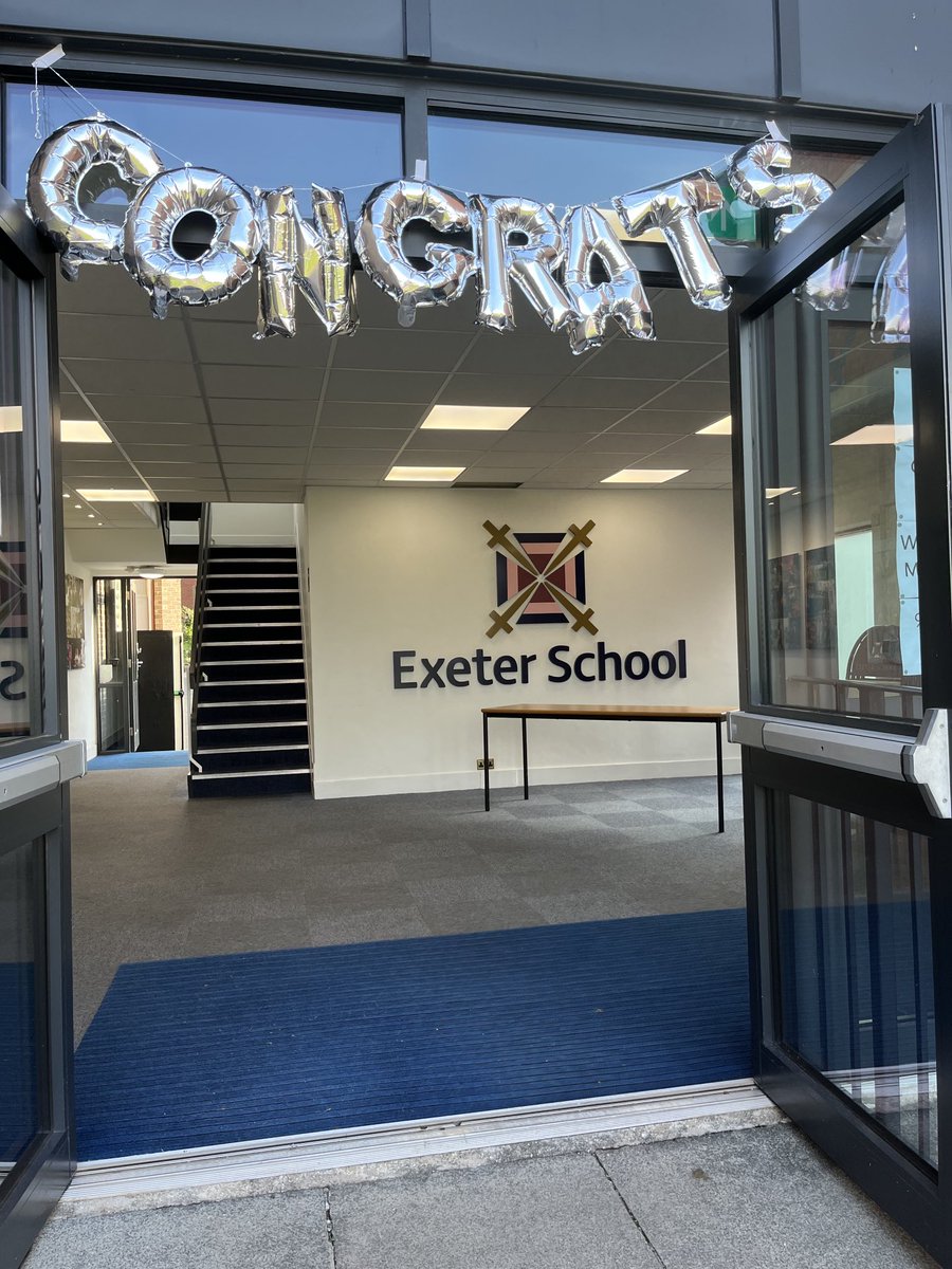 Louise Simpson tweet media