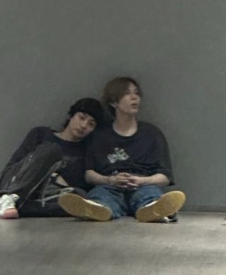 tarosfile's tweet photo. as usual shotaro and anton are together 😭 https://t.co/l9fPbGMycB