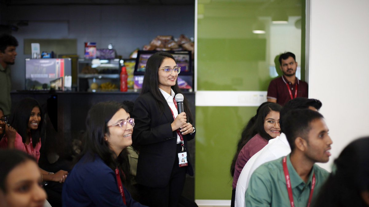 MuSigmaInc's tweet photo. Our super excited #Batchof2023, had their first interaction with Dhiraj Rajaram, our Founder & CEO. The informal interaction saw the emergence of some insightful and light-hearted conversations.
#LifeAtMuSigma #ArtOfProblemSolving #DecisionSciences #InteractionsWithDhiraj https://t.co/cK9ogFcI4c