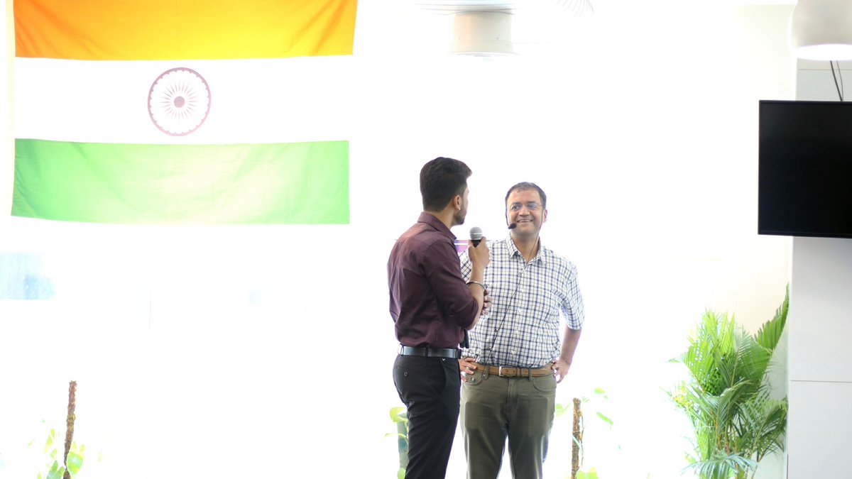 MuSigmaInc's tweet photo. Our super excited #Batchof2023, had their first interaction with Dhiraj Rajaram, our Founder & CEO. The informal interaction saw the emergence of some insightful and light-hearted conversations.
#LifeAtMuSigma #ArtOfProblemSolving #DecisionSciences #InteractionsWithDhiraj https://t.co/cK9ogFcI4c