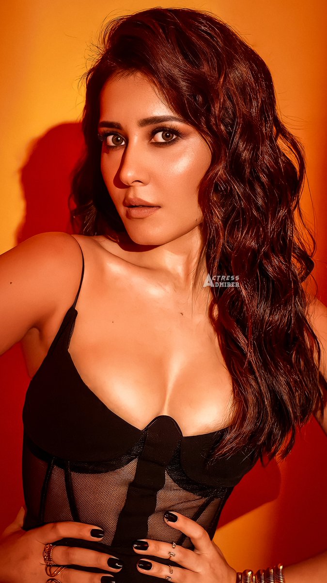 Shriya Fanatic tweet media