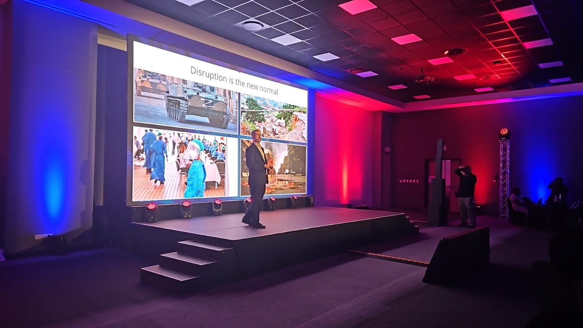 idcmetaevents's tweet image. #IDCITSECURITY  kicks off to a packed audience!

Featuring fascinating insights from Jonathan Tullett on the latest security threats and how to protect your organization. 

#SouthAfrica