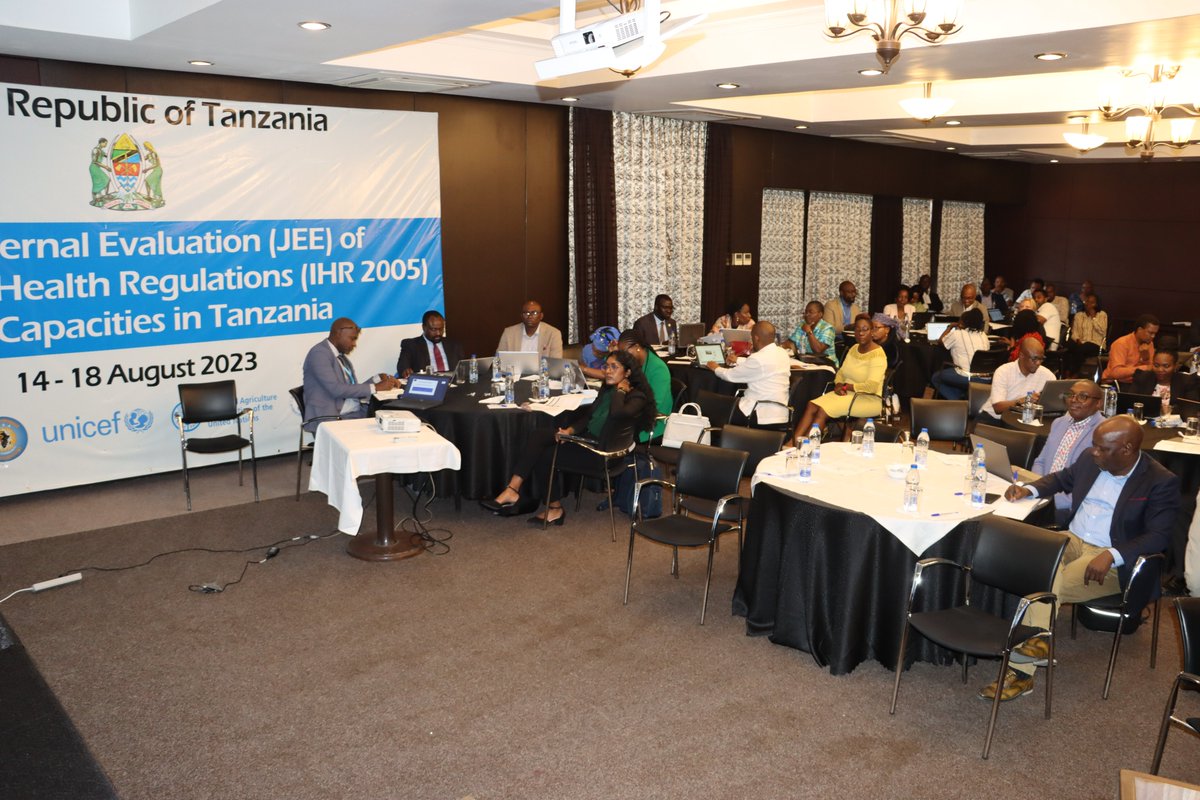 WHO_Tanzania's tweet photo. The 2nd Joint External Evaluation (JEE) of Tanzania Mainland's capacity to prevent, detect &amp; respond to emergencies is on. 

Improvements have taken place in implementing International Health Regulations (2005) to increase 🇹🇿 score from 48% in the 1st JEE in 2016.

Stay tuned. https://t.co/gdkzRAvU43