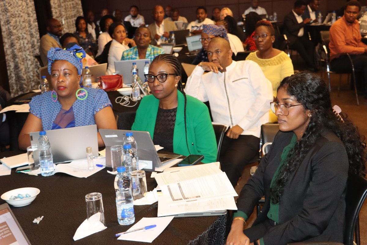 WHO_Tanzania's tweet photo. The 2nd Joint External Evaluation (JEE) of Tanzania Mainland's capacity to prevent, detect &amp; respond to emergencies is on. 

Improvements have taken place in implementing International Health Regulations (2005) to increase 🇹🇿 score from 48% in the 1st JEE in 2016.

Stay tuned. https://t.co/gdkzRAvU43