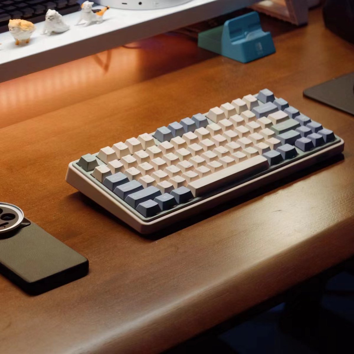 Varmilo_Zhh's tweet photo. HOW is this Keyboard SO warm vibe??
#CreatewithVarmilo #keyboard https://t.co/YoWQW8lllp