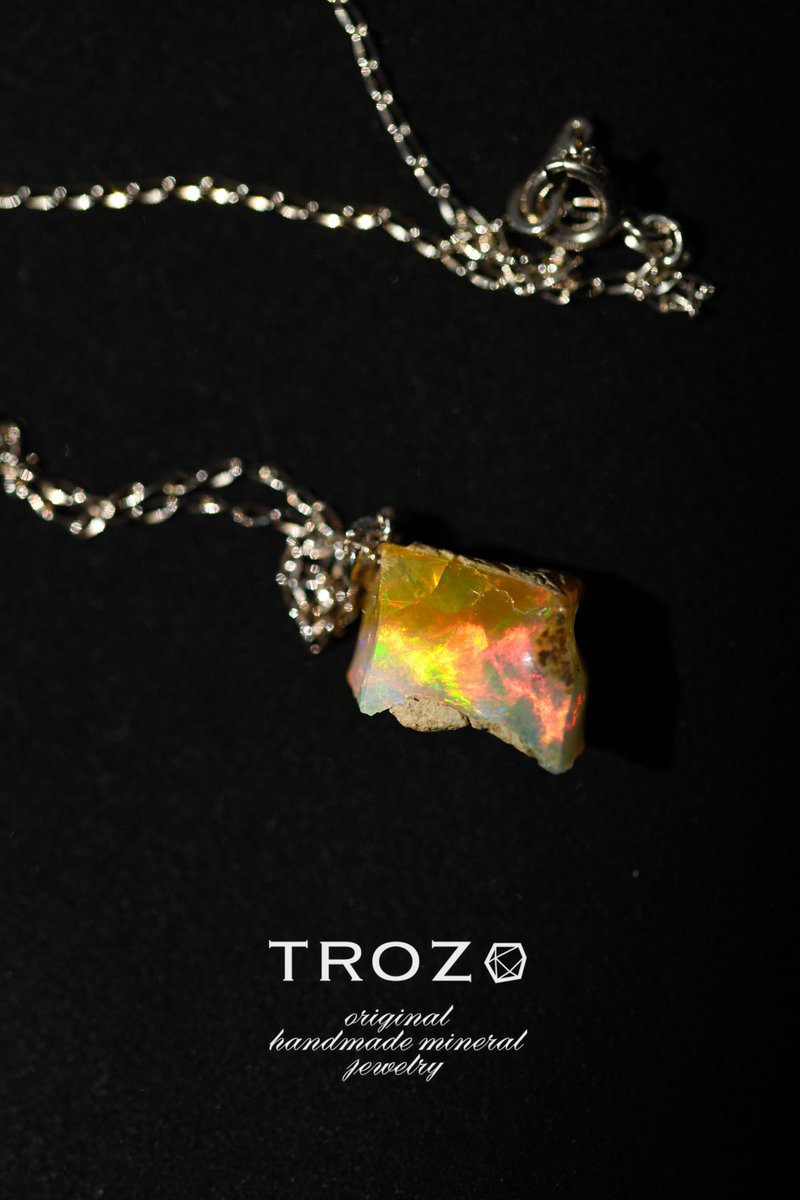 TrozoShop's tweet image. "秋色オパールアクセサリー"
#プレゼント企画  #TROZO   

●9/3まで

●4名様

●フォロー＆リツイート（repost）必須

●お迎えツイート必須

●DMでやり取りが可能な方

遊色が美しいです✨お気軽にご参加下さい💕

ご希望のアルファベットA〜Dを書いて下さい😊↓