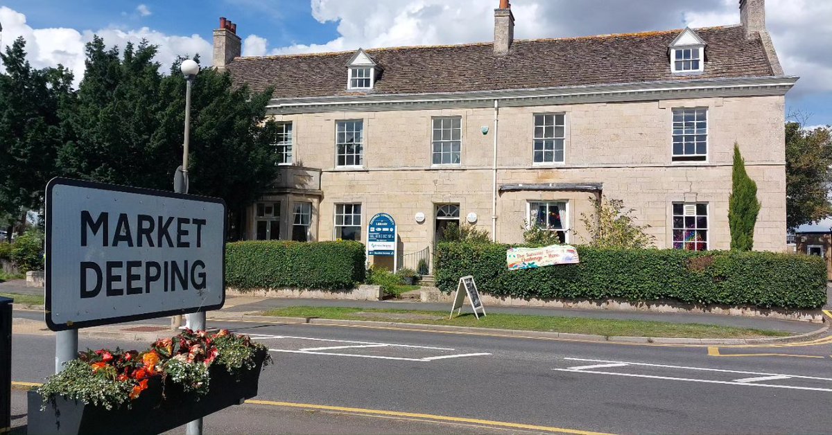 ArtofTonyNero's tweet photo. Popped into Deepings Community Library yesterday for a quick reckie prior to my September arty talk and mini exhibition.
Looking forward to it 🎨👌🏽
#Deepings https://t.co/DGs5Q8POVP