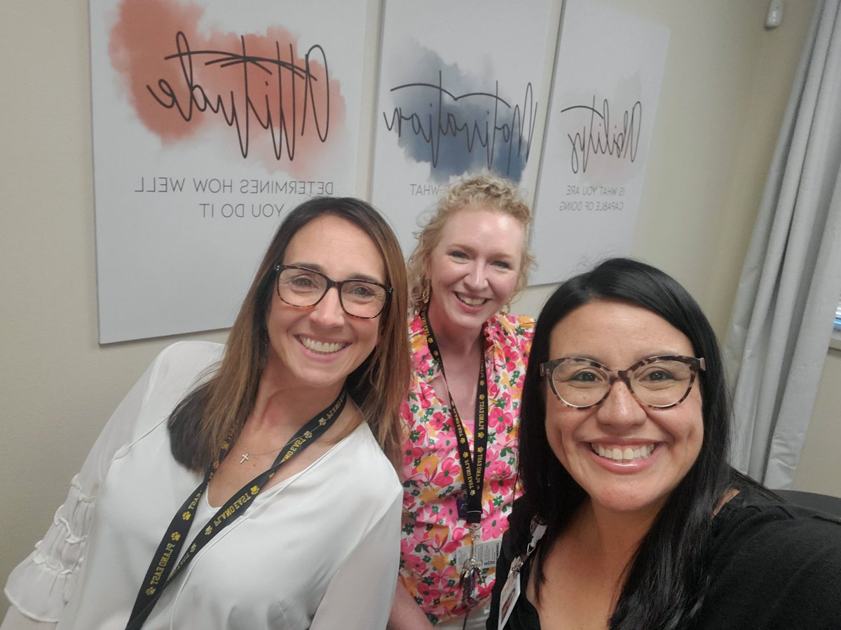 LariLiner's tweet image. These amazing leaders @MemorialPISD exude positive leadership and are ready to do whatever it takes for their staff and students! TY @meStephanieP @MisseyChavez for your leadership! #LevelUpPISD #PositiveLeadership 
@RachelBeachy1 @SelendaAnderson @tnolanwilliams @JonGordon11