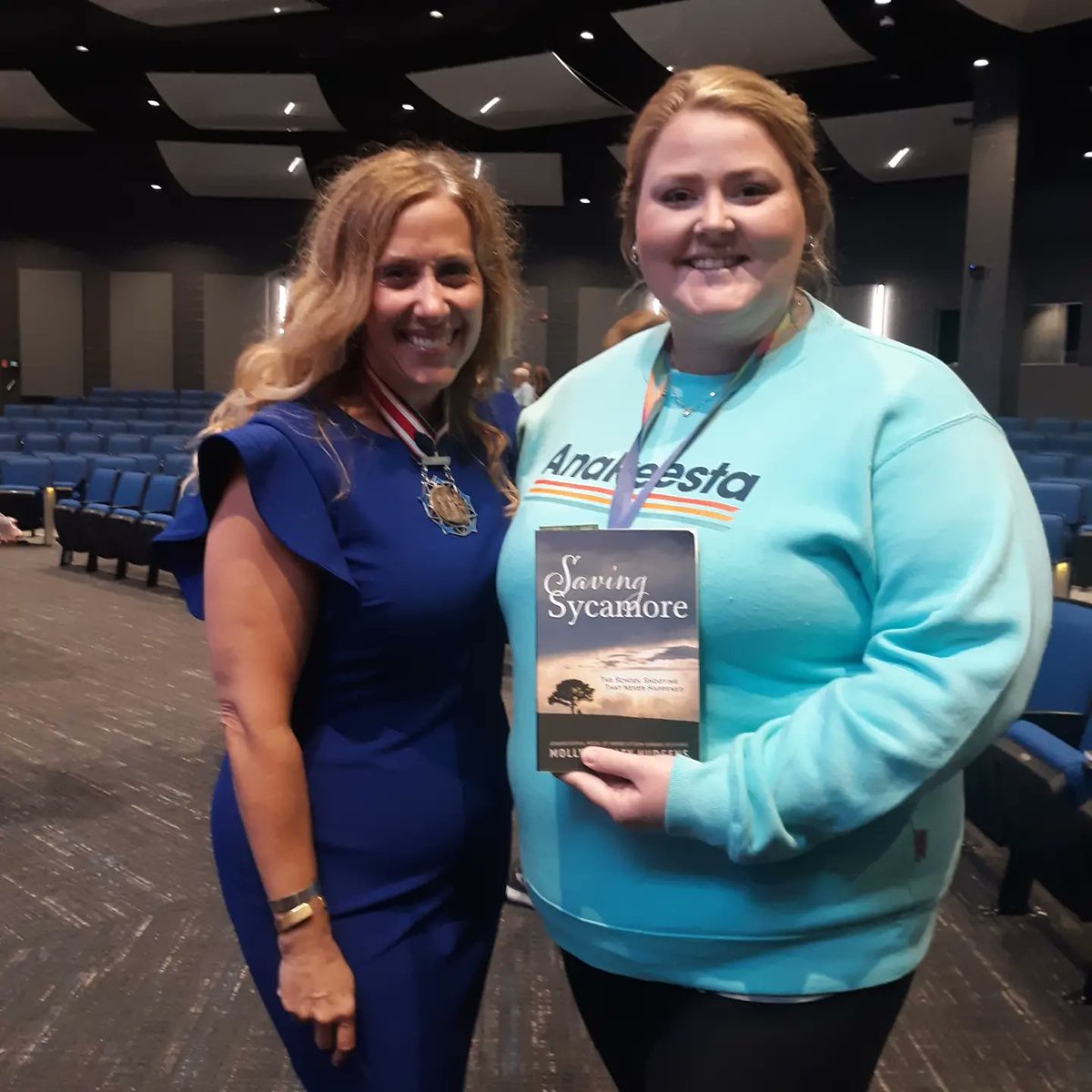 HudgensMolly's tweet image. Loved sharing our @CMOH_Society @CitizenHonors @MedalofHonorCDP @MohMuseum @TheFirstMedals @dbc_inc @SafeSchoolsOrg #savingsycamore story w/ @TylerCoSchools in West Virginia! ⚔ They were such a blessing!💙🖤🤍  #gobesomekidshero 🏰 #mohstrong #Psalm91 #safeandsound #dbcincbooks