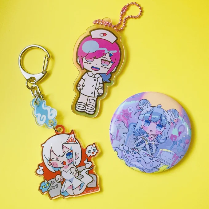 てらさん( )の個展、見に行ってきましたー!空間そのものがてらさんの作品を表現してるようなめちゃくちゃ素敵展示でした!イラストもそれぞれの絵に合わせて色んな方法で刷られてて、それがどれも魅力的で良かったです#寺田てら個展 
