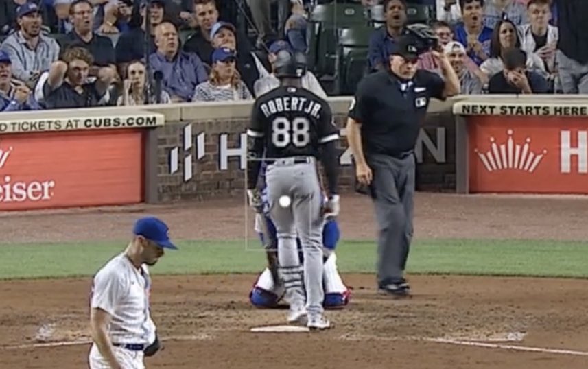 CubsReplyGuy's tweet photo. Signature move alert https://t.co/vxKFctXEBK