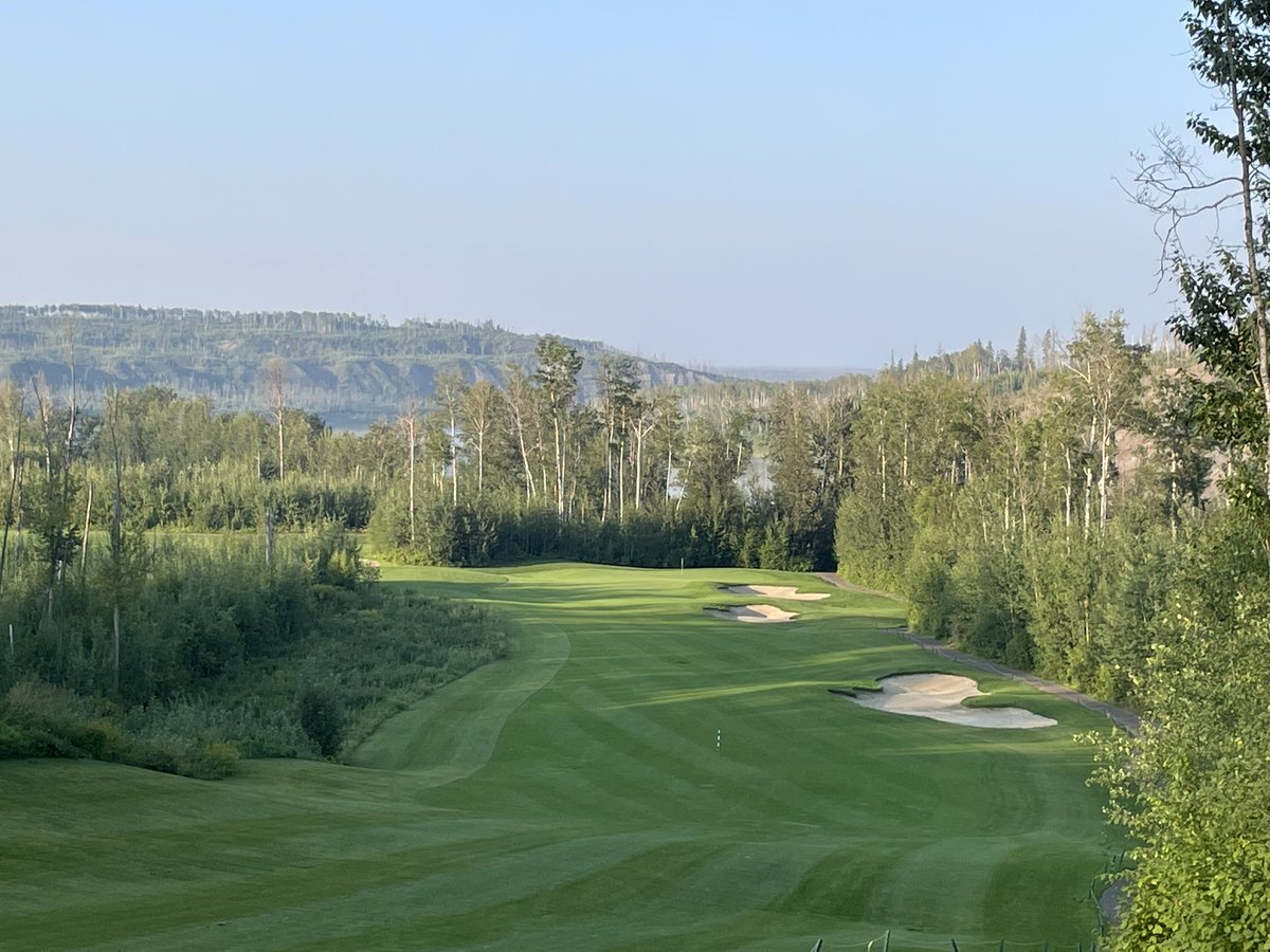 bohnysty's tweet image. Always enjoy checking out old projects, course was beautiful tonight. @FortMcMurrayGC @JeffHacior