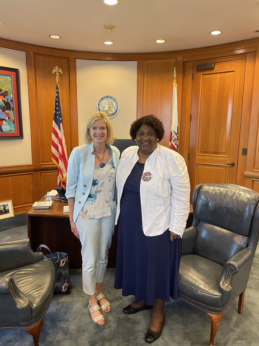 CSUSMAdvocacy's tweet photo. We were honored to meet with Secretary of State @DrShirleyWeber today regarding our upcoming national Social Mobility Symposium &amp; STEM education. A former college educator, Dr. Weber is a respected leader both in San Diego &amp; throughout our state! https://t.co/AXJ3jkICJj