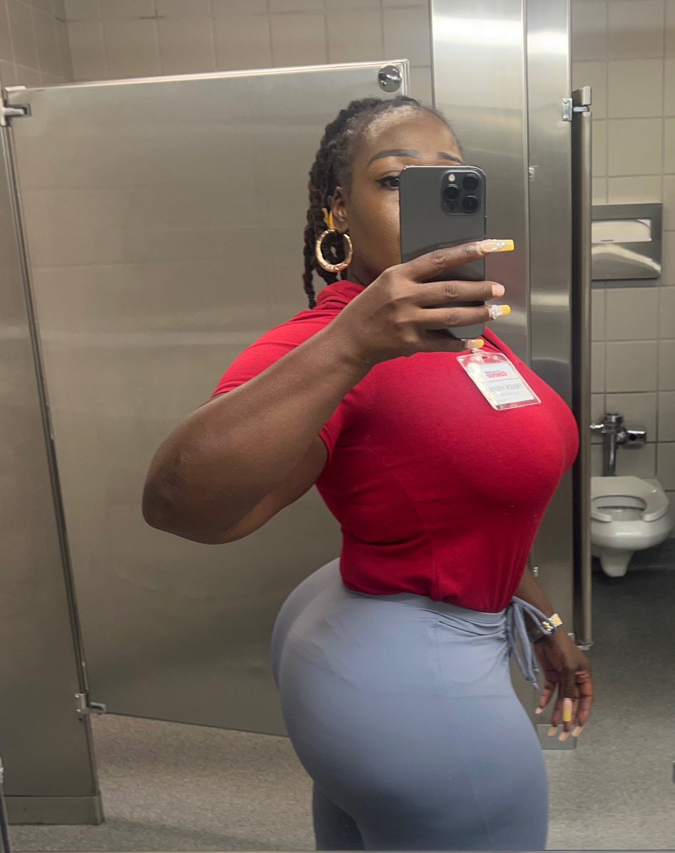 THIXEN VIXEN | Da Backshot Queen 🤗🍑💦 tweet media