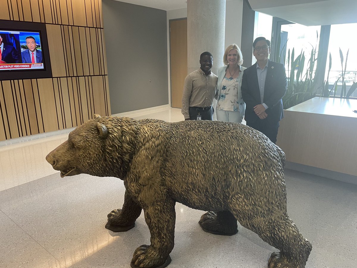 CSUSMAdvocacy's tweet photo. Thank you to Chief Deputy Cabinet Secretary @BenChidaCA &amp; Michael Waife for meeting with @EllenNeufeldt today.! We’re excited to have Ben join us as a speaker at our social mobility symposium. Michael is a former @csustudents CSSA president &amp; now staffer w/ the Gov.‘a Office! https://t.co/gPwDHvgpry