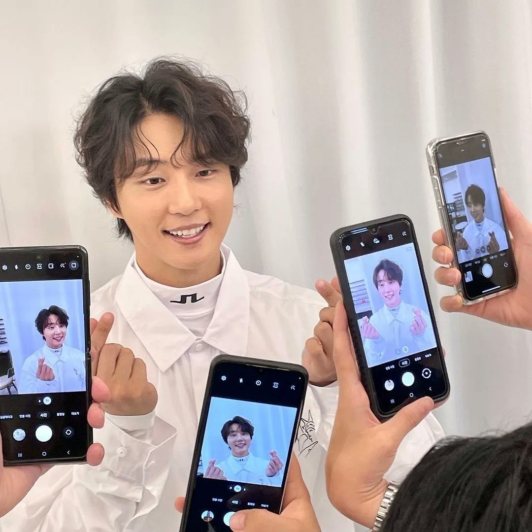 Vynes0408's tweet photo. MOA Instagram updated 😍🥰😘💓💕 https://t.co/h1fxMIHS8t
#尹施允 #윤시윤 #moa_ent #ユンシユン #모아엔터테인먼트 #yoonshiyoon #yoonsiyoon https://t.co/AIU3DFdiMh