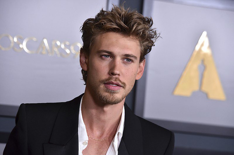 PopBase's tweet photo. Happy 32nd birthday to the talented Austin Butler. https://t.co/VrY1RYCVgV