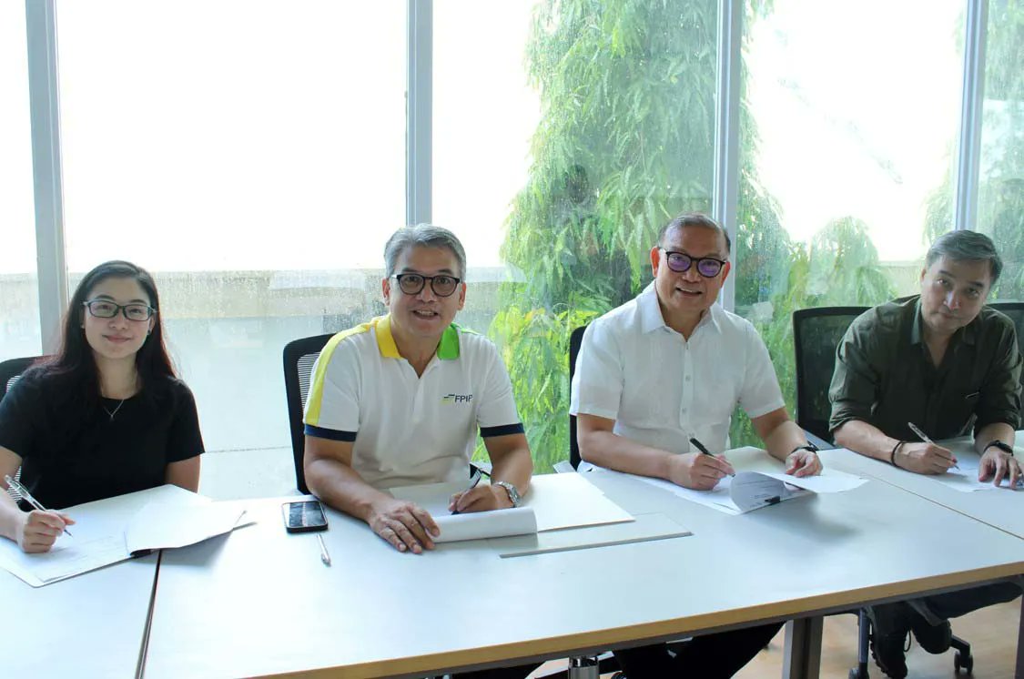 lopezlinkph's tweet image. FPIP, FIRST College launch P1-M scholarship program lopezlink.ph/lopez-companie…

#FPIP #FirstPhilippineIndustrial #FIRSTCollege #scholarship