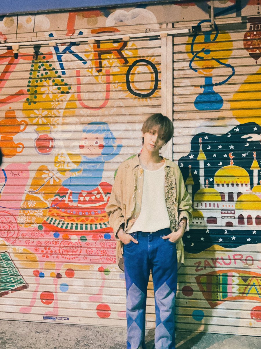 shfly3424's tweet photo. #August is .. a month full of unexpected happiness
A month to write me where I go and put my impatience down and trust my choices.

More than anyone else, I support myself.
everything will be alright
Don't be sick, don't be sad
Don't blame yourself, don't be afraid.
let's live a life for you 😉