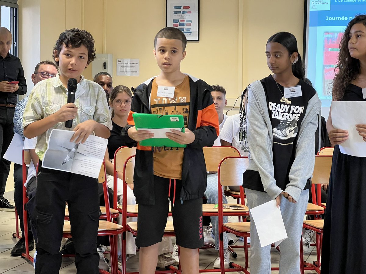 C’est la #rentrée2023 pour les 217600 élèves de l’<a href="/AcLaReunion/">Académie de La Réunion</a>. Au collège Bourbon, <a href="/GabrielAttal/">Gabriel Attal</a> et <a href="/priscathevenot/">Prisca THEVENOT</a> s’intéressent aux actions contre le harcèlement scolaire qui sont un des piliers du projet d’établissement : dispositif pHARe,  création d’affiches avec Tehem