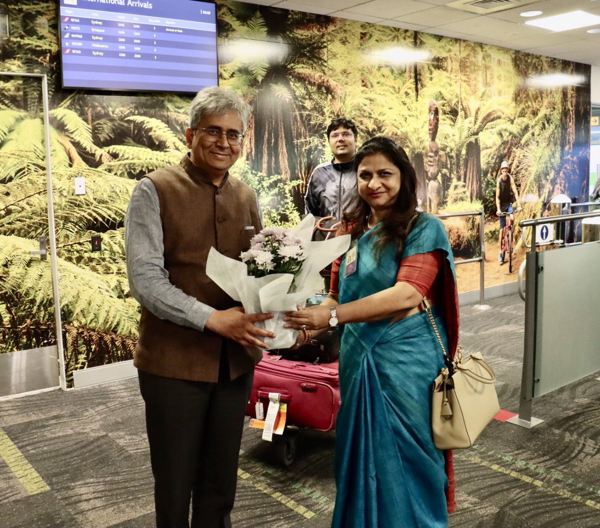 @IndiainNZ extends a very warm welcome to @AmbSaurabhKumar, Secretary (East), Ministry of External Affairs on his official visit to New Zealand. @MEAIndia @meaindia1 @IndianDiplomacy @mygovindia