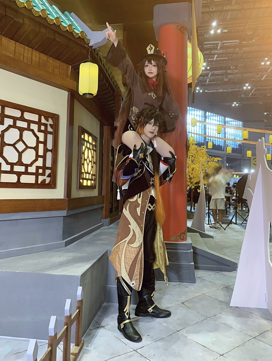 钟离，启动！

 #原神 #GenshinImpact #胡桃 https://t.co/r1J4du8leG