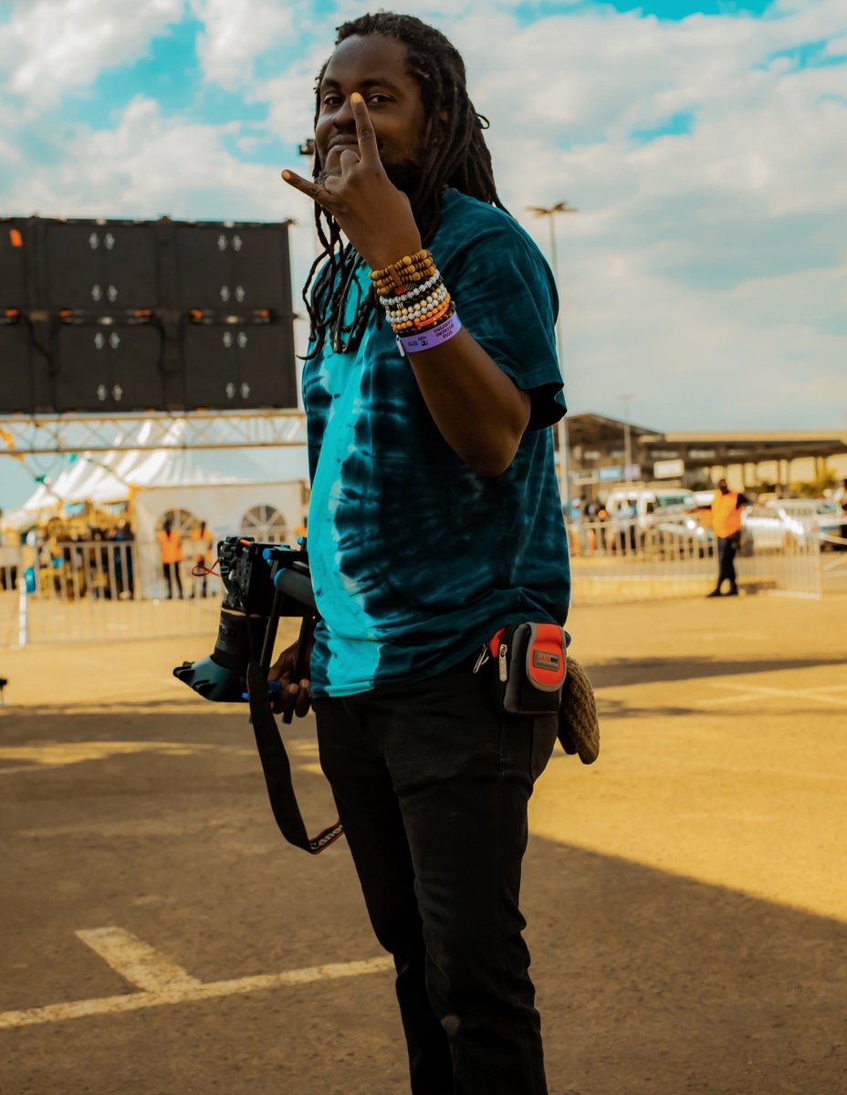 RayMillzAfrican's tweet photo. God bless this man, @ClemKwizFilms, for gifting me with my first camera. Now what's left for me is to get a lens!
#shotbyray #photography https://t.co/yW74aBelSr