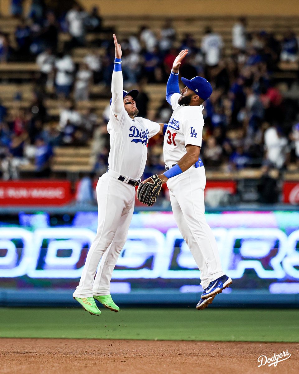 Dodgers's tweet photo. That’s 10 straight wins! https://t.co/hAYvlKKVyf