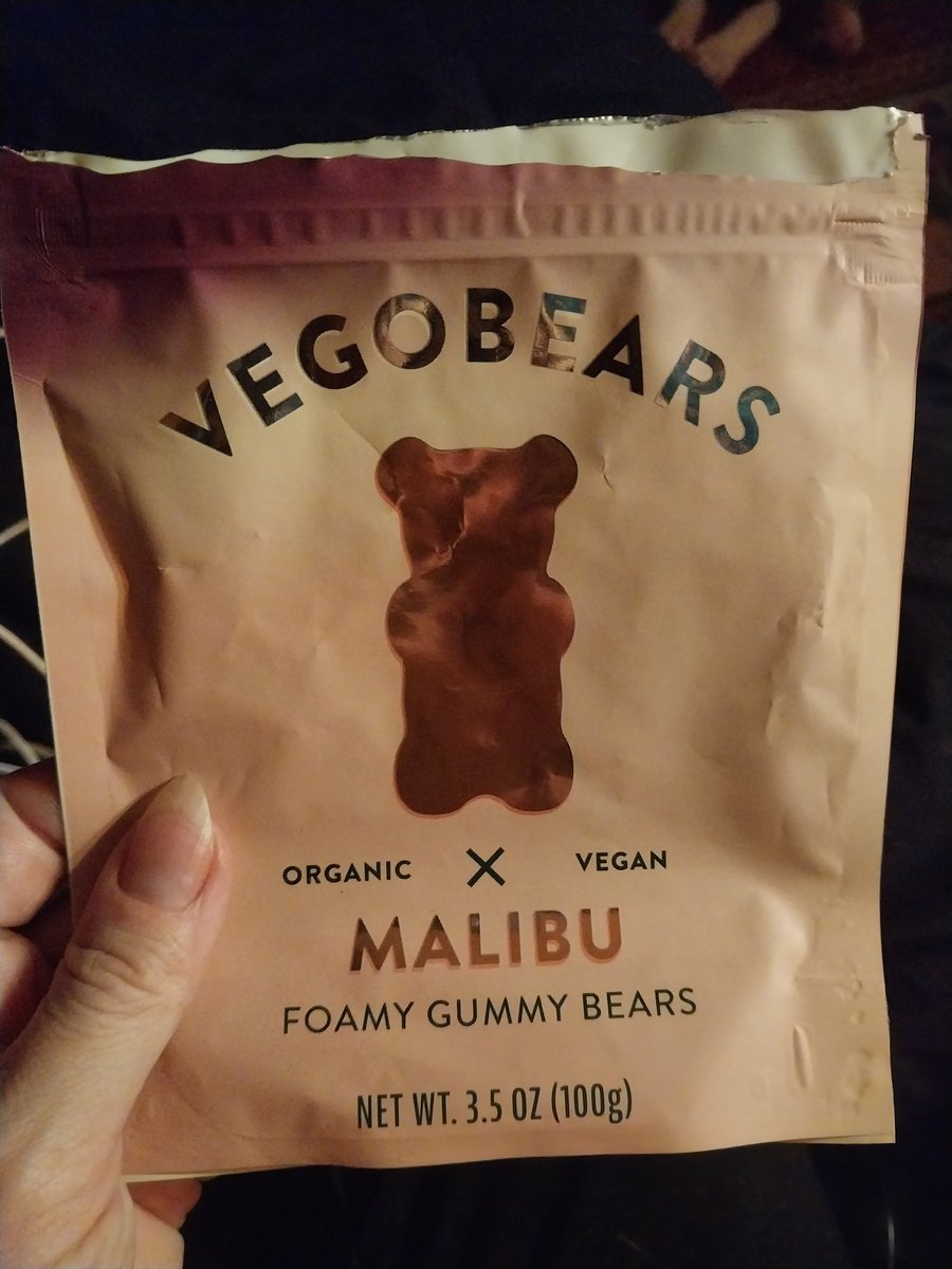 scorpiofxcker's tweet photo. My favorite snack makes me so happy. Be a good pet and make Me happy with the smallest of sends ♡ 
3.59 for another bag ♡ 
Venmo satansxsidepiece ♡
Findom finsub feedmegummies https://t.co/scyfH84A43