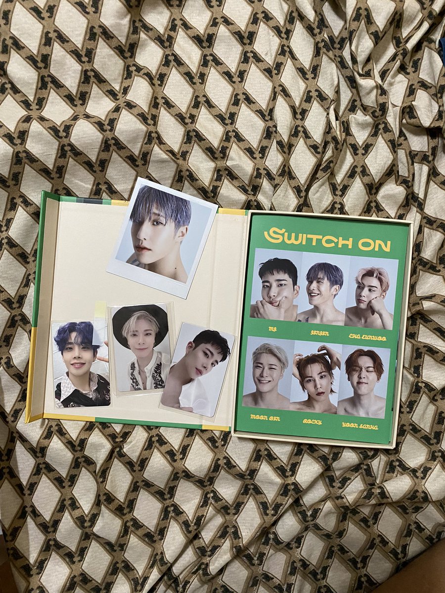LeeWoo115's tweet photo. WTS /LFB
ASTRO SWITCH ON OFF VERSION SET
450 nalang 🥹
SNOWDROP OFFICIAL POLA HAE IN AND JISOO SIGNED (300)
LIMITED ED. STARBUCKS X BLACK PINK STICKER (300 set)

Badly need funds please help RT🥹
#astro #BLACKPINK4EVER #JISOO #HAEIN #snowdrop #CHAEUNWOO #JINJIN #MJ #MOONBIN_SANHA https://t.co/4N5fwVP1Kv