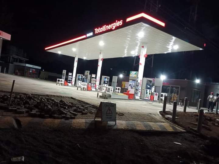 DfredOluoch's tweet photo. Karibuni Kwa yetu NEW GACHIE TOTAL STATION. Mambo ni pap. https://t.co/0MhdgDkSpU