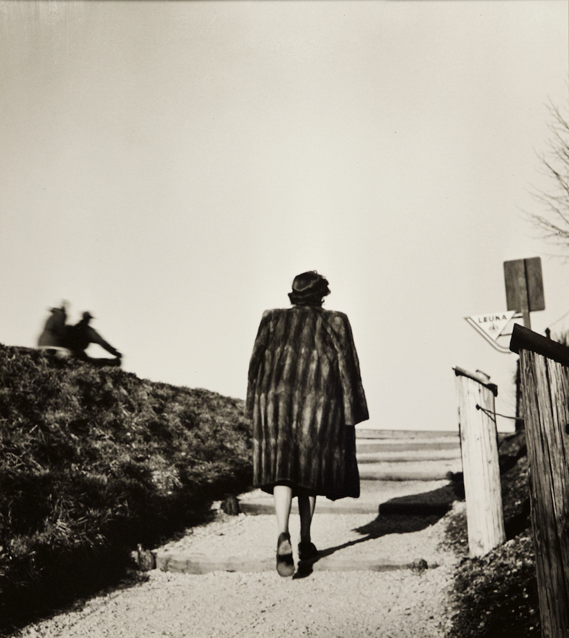 Step into ZAHALKAWORLD – an artist’s archive 🎨
There is just over 3 weeks to go before this exhibition closes. Immerse yourself in an exhibition that draws you into the depths of the artist's archive. 

🔗 Book your guided tour maph.org.au/exhibitions/26… 

Image: Anne ZAHALKA